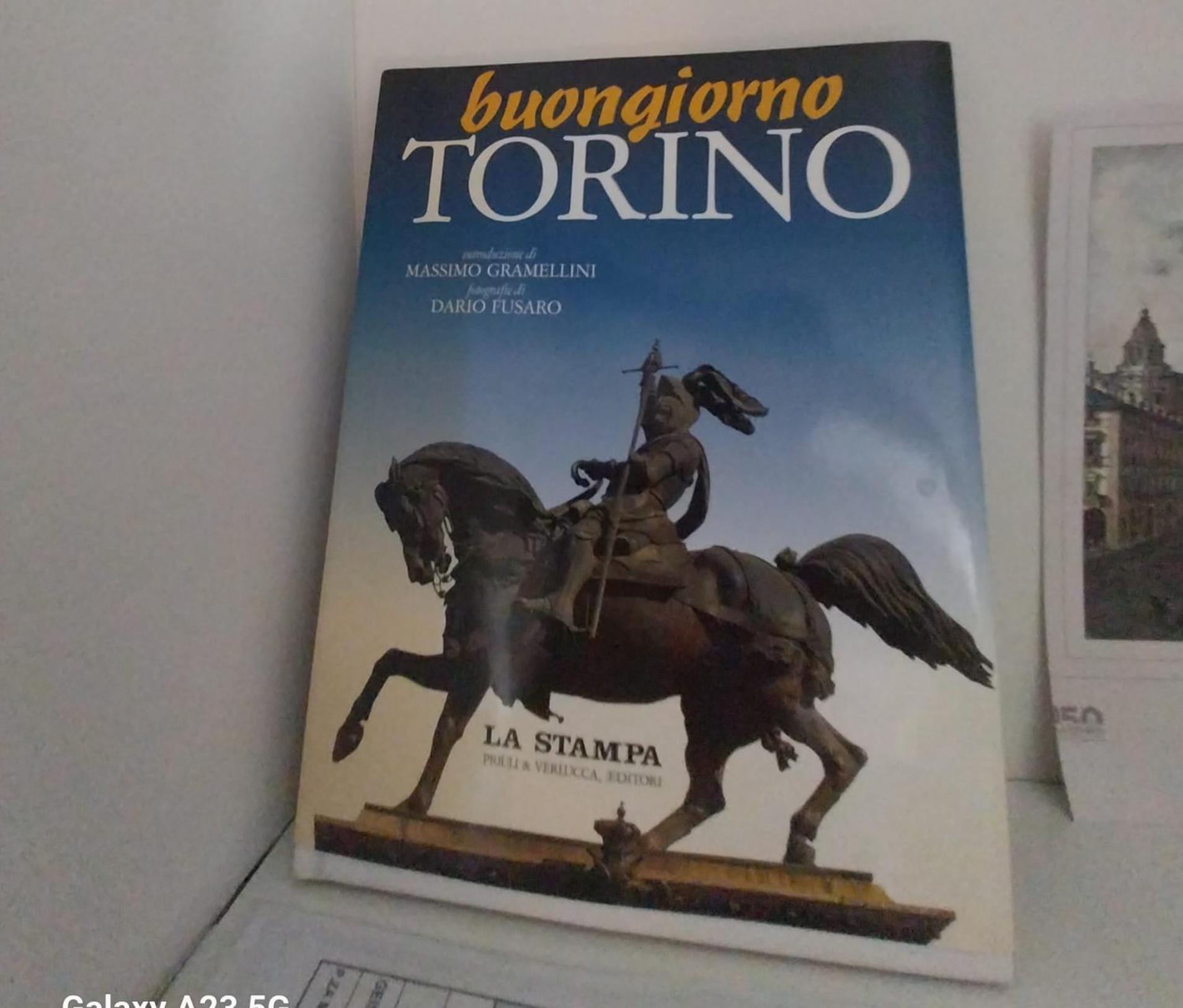 La Corte Della Rocca Turin Luaran gambar